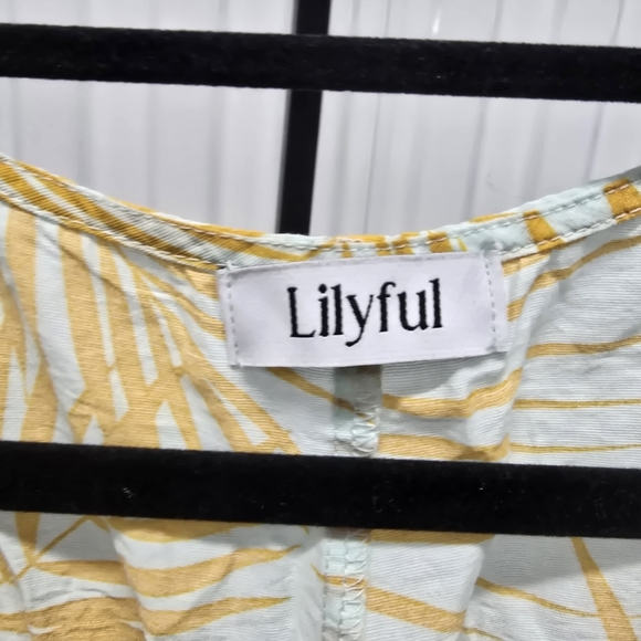 Lilyful Eleanor Wrap Dress - Picture 11 of 14